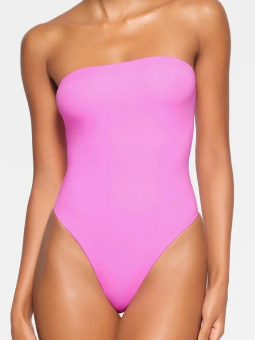 SKIMS Fits Everybody Strapless Bodysuit in Neon Orchid Size Small
